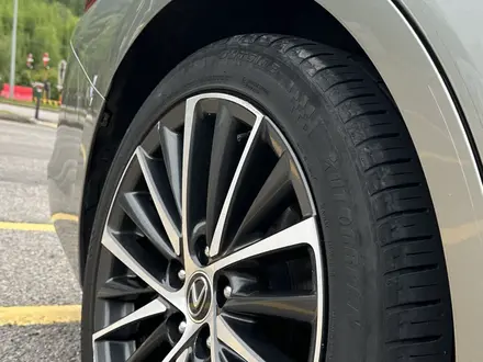 Lexus ES 250 2018 года за 18 000 000 тг. в Алматы – фото 4