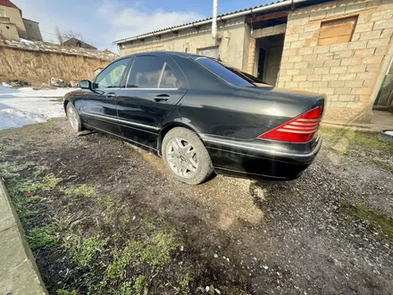 Mercedes-Benz S 220 2000 года за 3 000 000 тг. в Шымкент – фото 9