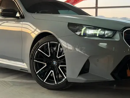 BMW M5 2025 года за 79 400 000 тг. в Алматы – фото 5