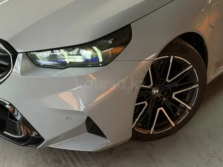 BMW M5 2025 года за 79 400 000 тг. в Алматы – фото 3