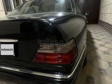 Mercedes-Benz E 320 1995 года за 2 750 000 тг. в Шымкент – фото 14