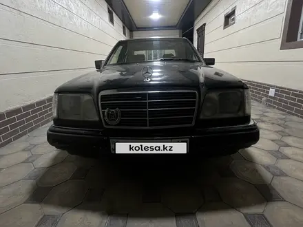 Mercedes-Benz E 320 1995 года за 2 750 000 тг. в Шымкент