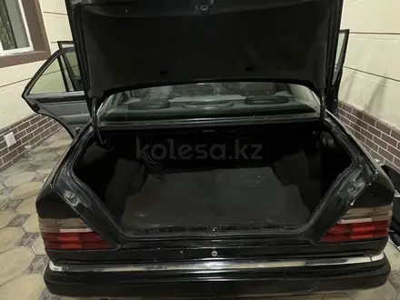 Mercedes-Benz E 320 1995 года за 2 750 000 тг. в Шымкент – фото 7