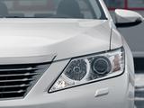 Камри 50 Стекла фар/Toyota Camry за 15 000 тг. в Астана