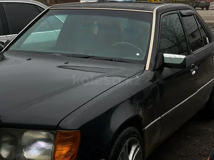 Mercedes-Benz E 230 1990 года за 1 500 000 тг. в Тараз – фото 4