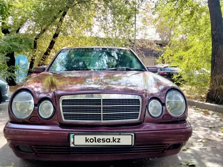 Mercedes-Benz E 230 1995 года за 2 500 000 тг. в Алматы