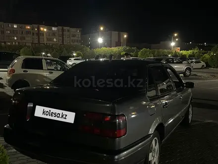 Volkswagen Passat 1994 года за 1 200 000 тг. в Актау – фото 2