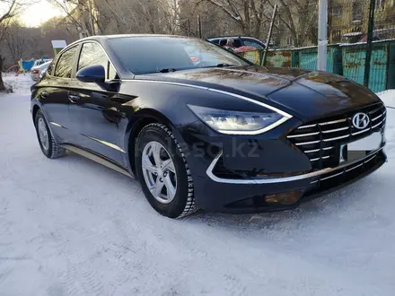 Hyundai Sonata 2019 годаүшін11 000 000 тг. в Караганда – фото 2