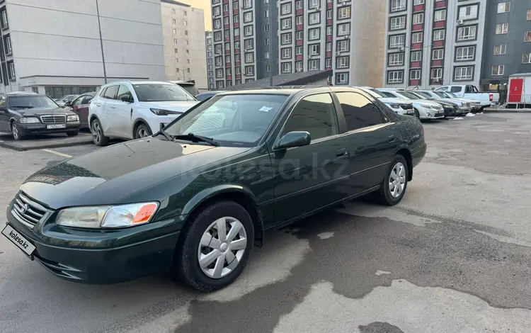 Toyota Camry 1999 годаүшін3 500 000 тг. в Алматы