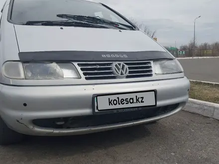 Volkswagen Sharan 1996 года за 2 700 000 тг. в Аксай – фото 3