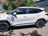 Kia Seltos 2022 года за 9 000 000 тг. в Караганда – фото 2