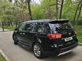 Kia Carnival 2016 года за 8 000 000 тг. в Алматы – фото 3