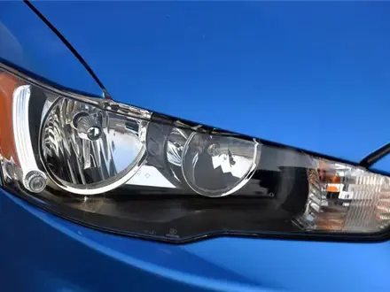 Mitsubishi Lancer 03-11 г. В. Новые стекла фар Талдыкорган, Алматы за 17 000 тг. в Талдыкорган – фото 24