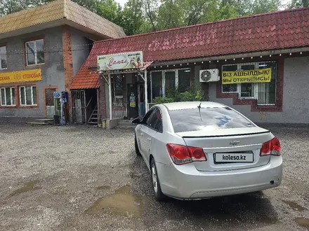 Chevrolet Cruze 2012 года за 3 000 000 тг. в Алматы – фото 3