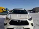 Toyota Highlander 2021 года за 24 500 000 тг. в Караганда