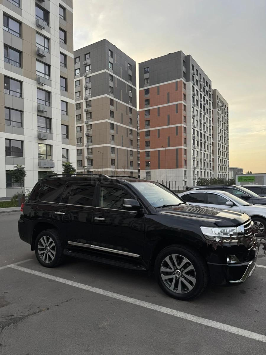 Toyota Land Cruiser 2016 г.