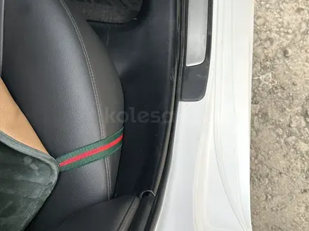 Toyota Camry 2019 года за 13 850 000 тг. в Актобе – фото 19