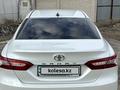 Toyota Camry 2019 года за 13 850 000 тг. в Актобе – фото 7