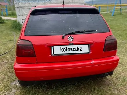 Volkswagen Golf 1997 года за 1 700 000 тг. в Алматы – фото 2