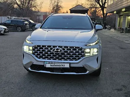 Hyundai Santa Fe 2021 года за 15 000 000 тг. в Алматы