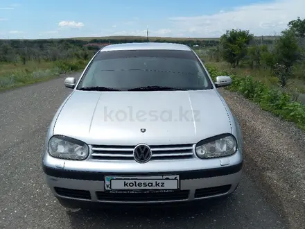 Volkswagen Golf 2003 года за 3 600 000 тг. в Актобе