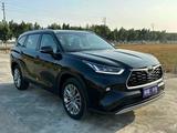 Toyota Highlander Prestige 2023 года за 21 100 000 тг. в Алматы – фото 3