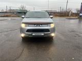 Mitsubishi Outlander 2013 годаfor7 500 000 тг. в Караганда