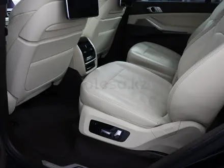 BMW X7 2019 года за 54 850 000 тг. в Астана – фото 12