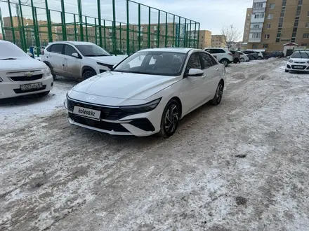 Hyundai Elantra 2024 года за 9 500 000 тг. в Астана – фото 2