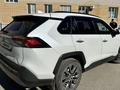 Toyota RAV4 2021 года за 16 500 000 тг. в Актобе – фото 4