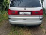 Volkswagen Sharan 2002 года за 3 300 000 тг. в Актобе – фото 2