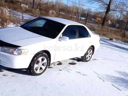 Toyota Camry 2000 года за 3 650 000 тг. в Усть-Каменогорск