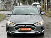 Hyundai Elantra 2018 годаfor7 390 000 тг. в Алматы