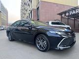 Toyota Camry 2023 годаfor17 700 000 тг. в Алматы – фото 3