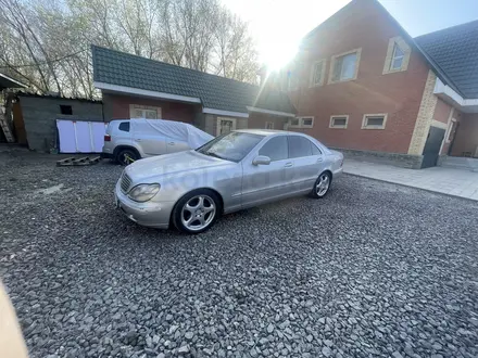 Mercedes-Benz S 320 2000 года за 3 650 000 тг. в Астана