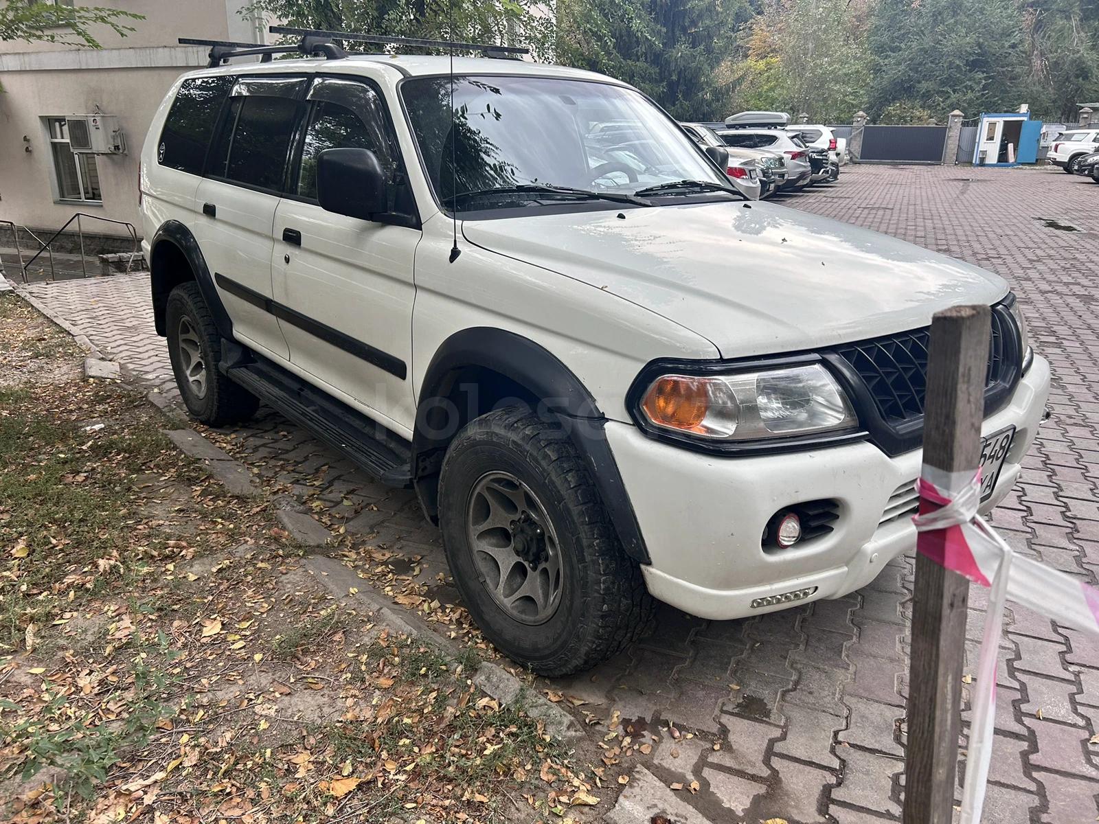 Mitsubishi Montero Sport 2001 г.