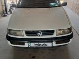 Volkswagen Passat 1995 года за 1 300 000 тг. в Шымкент – фото 2
