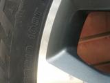 Диски оригинал с зимней резиной Bridgestone за 245 000 тг. в Байконыр – фото 2