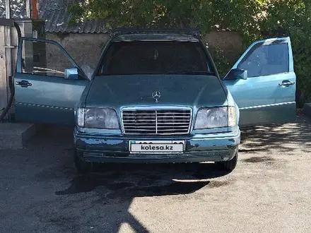 Mercedes-Benz E 200 1991 года за 1 050 000 тг. в Тараз