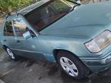 Mercedes-Benz E 200 1991 года за 1 050 000 тг. в Тараз – фото 4