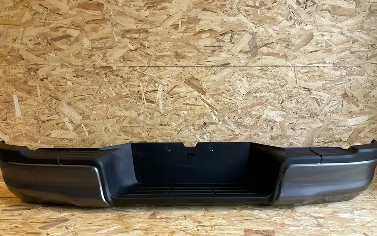 Бампер задний Toyota Hilux за 1 000 тг. в Астана