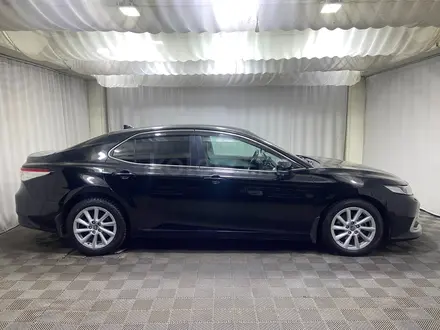 Toyota Camry Elegance 2021 года за 11 600 000 тг. в Алматы – фото 17