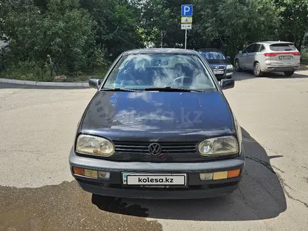 Volkswagen Golf 1997 года за 2 300 000 тг. в Астана – фото 3