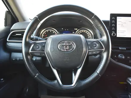 Toyota Camry 2023 года за 14 600 000 тг. в Атырау – фото 11