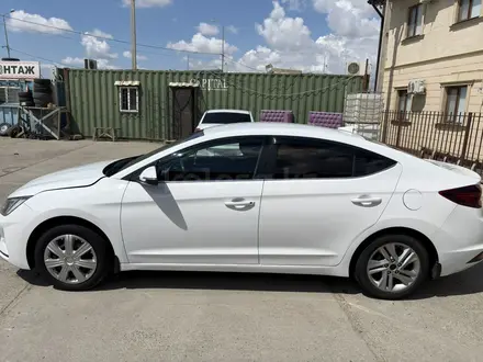 Hyundai Elantra 2020 года за 7 000 000 тг. в Атырау – фото 4
