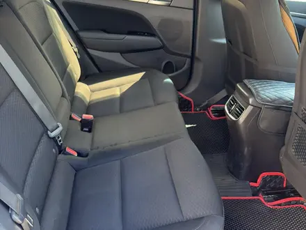 Hyundai Elantra 2020 года за 7 000 000 тг. в Атырау – фото 9