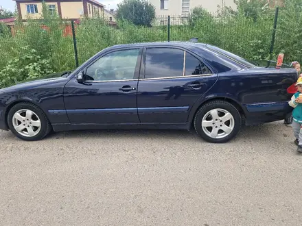 Mercedes-Benz E-Class, 2001
