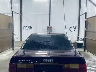 Audi 100, 1990