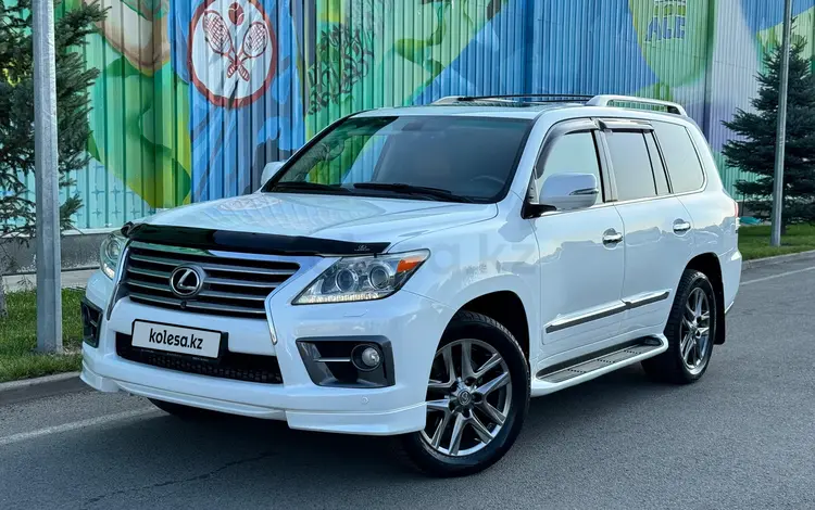 Lexus LX 570 2014 годаfor26 900 000 тг. в Алматы