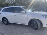 Mitsubishi Outlander 2022 годаүшін10 000 000 тг. в Атырау – фото 2
